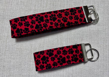 Load image into Gallery viewer, Paw Print key chain or wristlet
