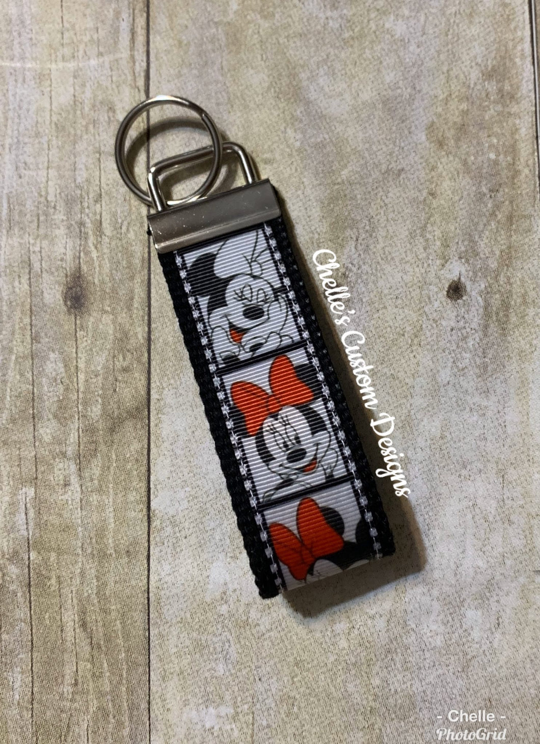 Minnie strip 4 inch key chain