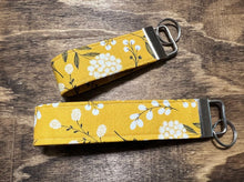 Load image into Gallery viewer, Cottonwood Mustard Floral Key Chain Key Fob
