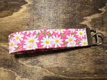 Load image into Gallery viewer, Pink Daisy Fabric Key Chain Key Fob
